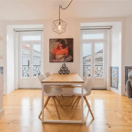 Lusitano'S 2Bdr Apartment In Alfama By Lovelystay-3